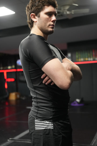 LV8 Men's Base Rashguard V2.